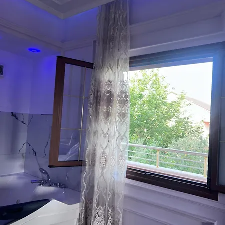 Vandrarhem Luxury 007 Tirana