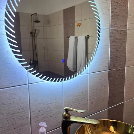 Vandrarhem Luxury 007 Tirana