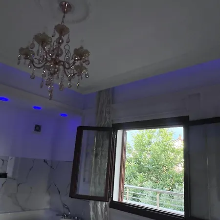 Vandrarhem Luxury 007 *