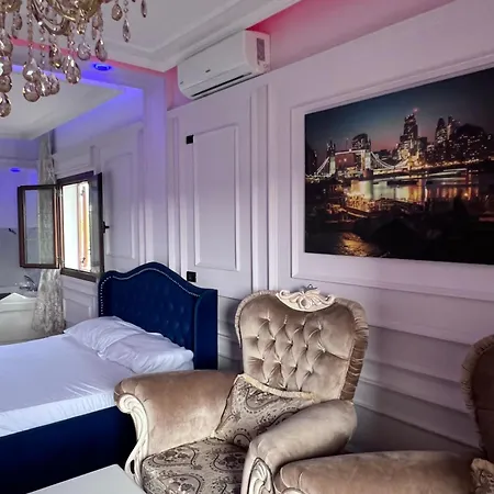 Vandrarhem Luxury 007 *