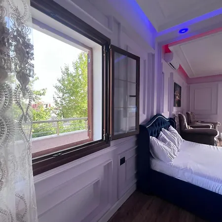 Luxury 007 Vandrarhem *