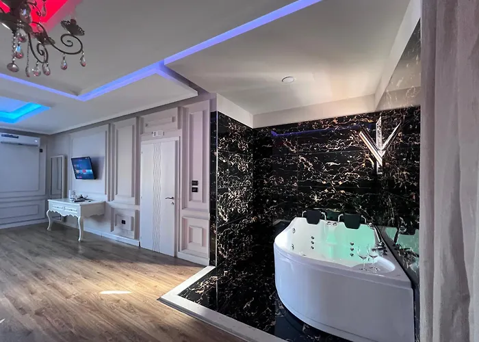 Luxury 007 Hostal *